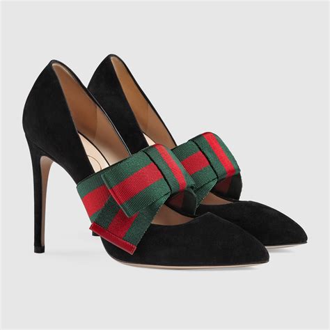 Gucci Suede Pump With Removable Web Bow in 